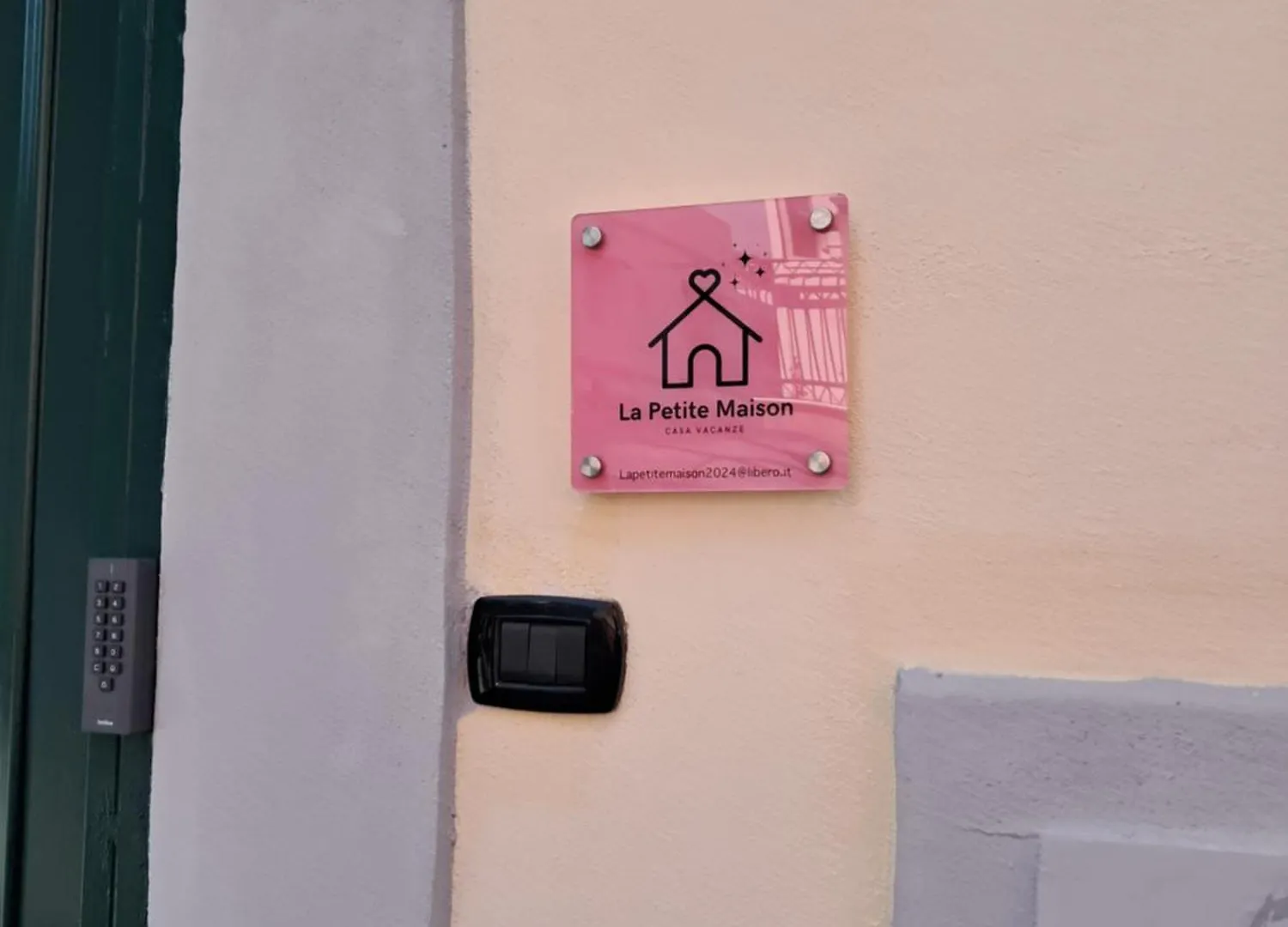 La Petite Maison Neapol