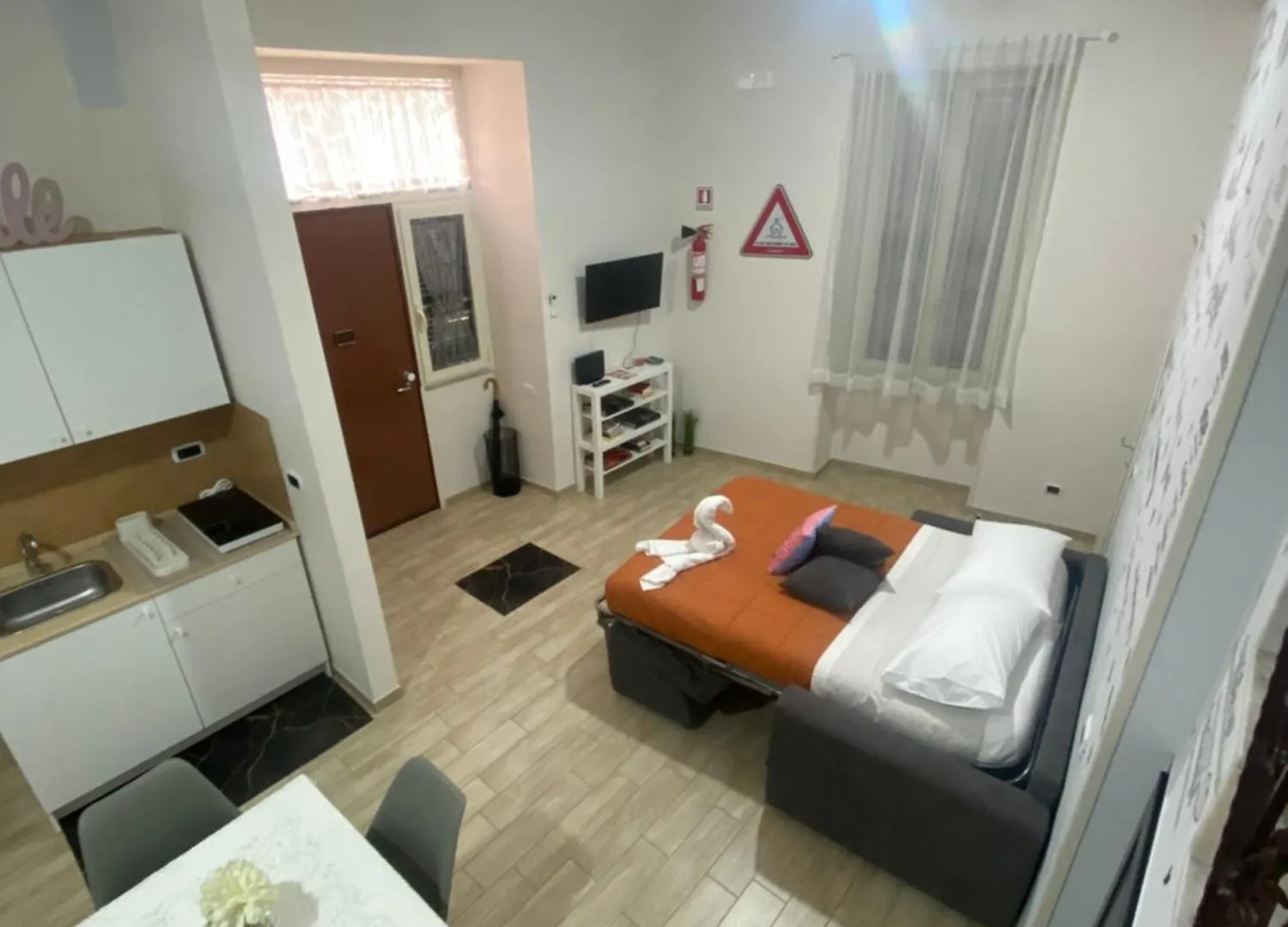 La Petite Maison Naples 0*,